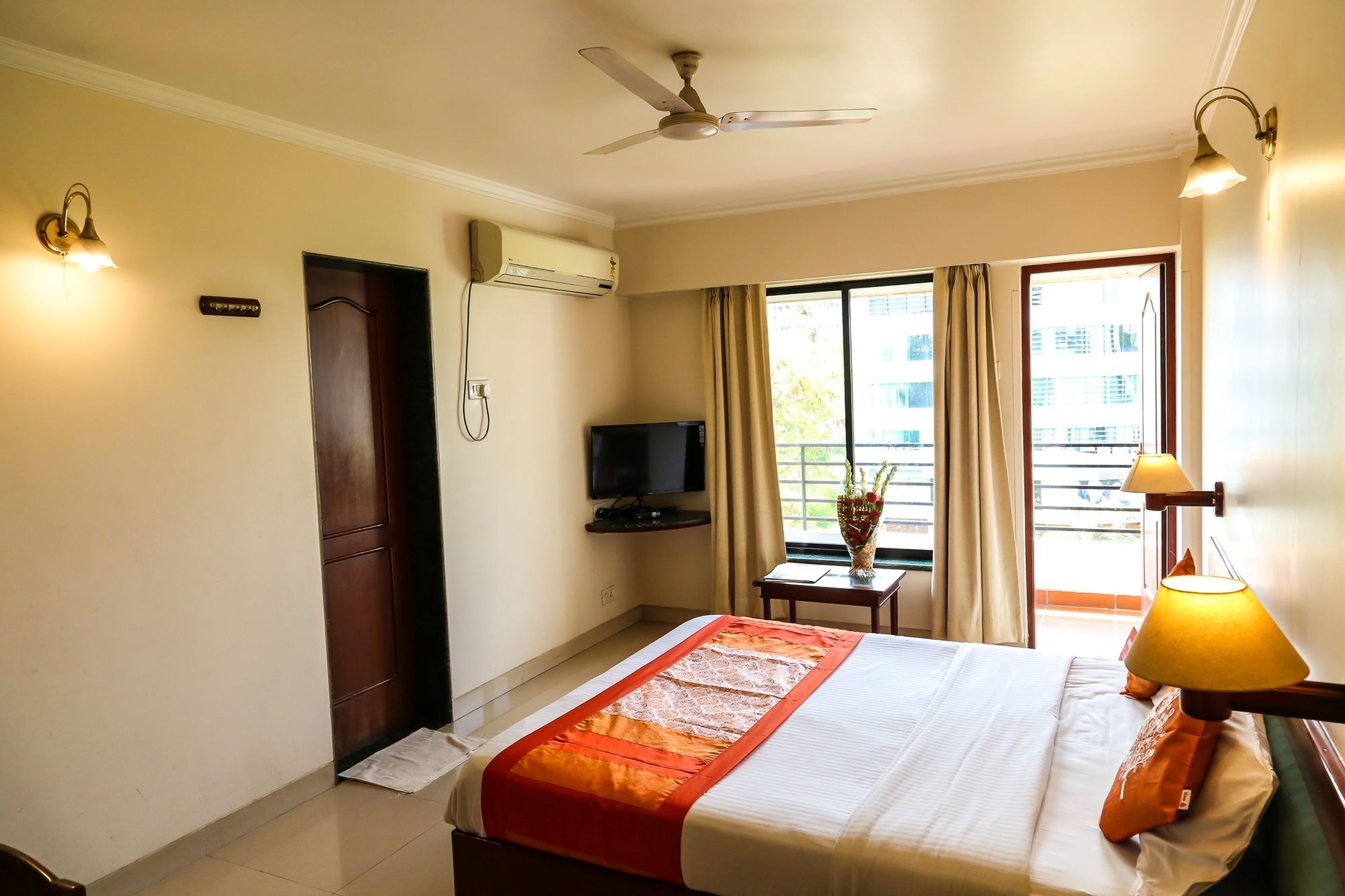 Hotel Lotus Pune Exterior foto